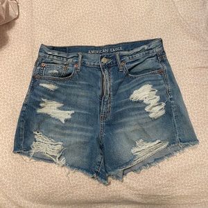 American Eagle Mom Jean Shorts!